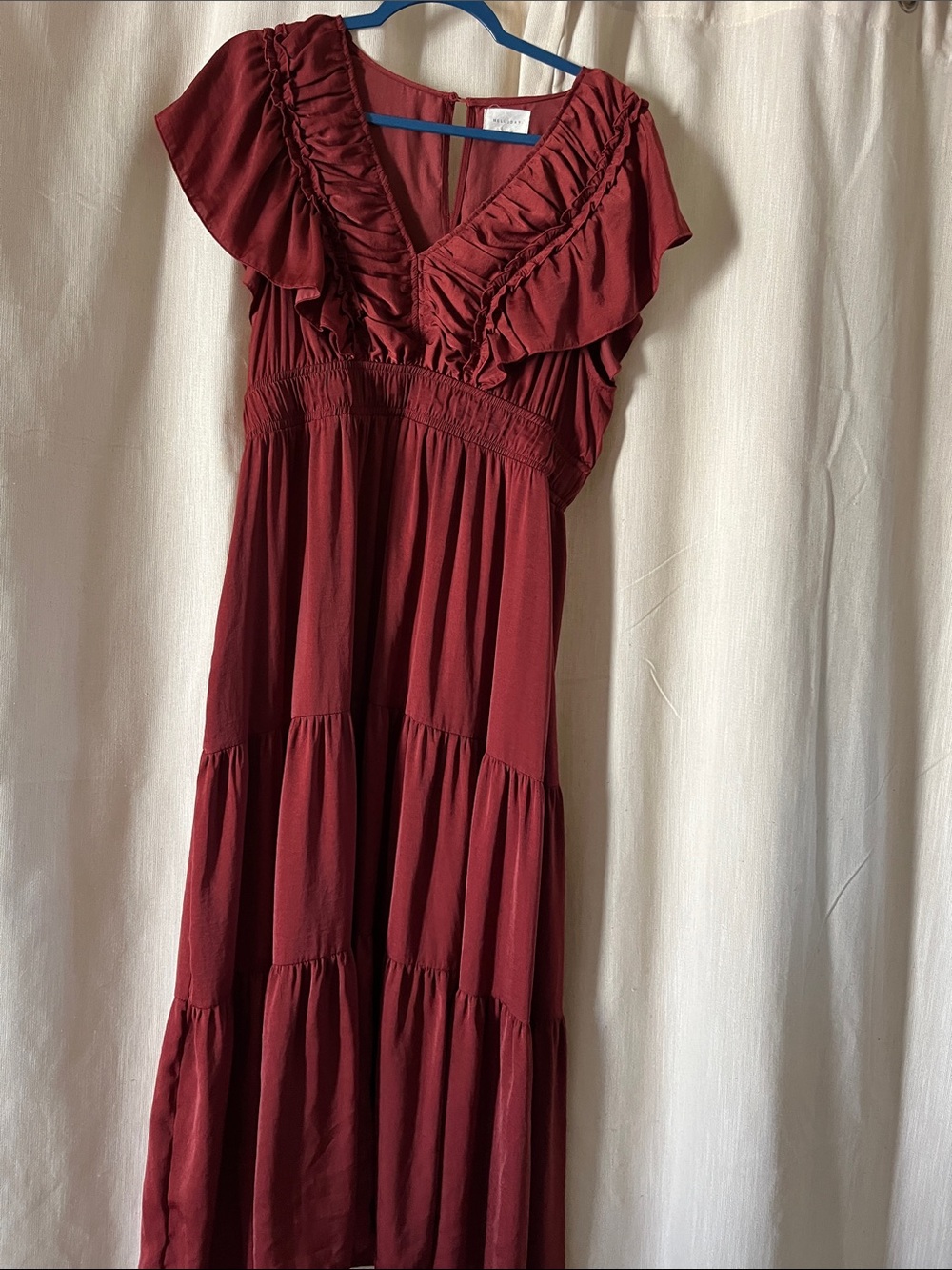 MELLODAY Ruffled V-Neck Maxi Dress in Burgundy